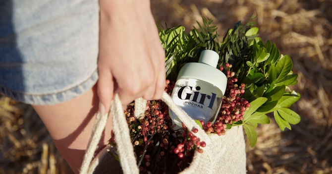 Цветы и забота об экологии: Rochas представили флагманский аромат Girl